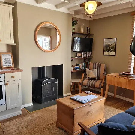 Pipit House Holiday home *