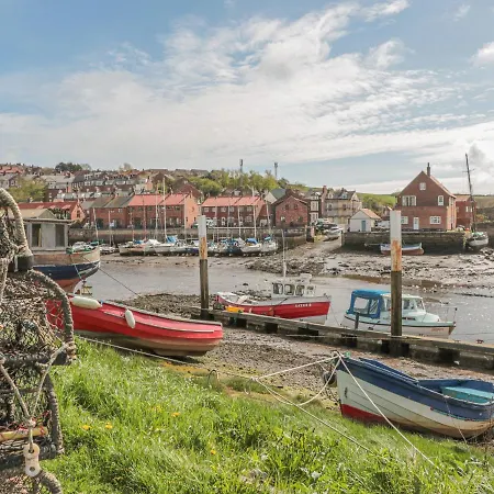 Pipit House Holiday home *